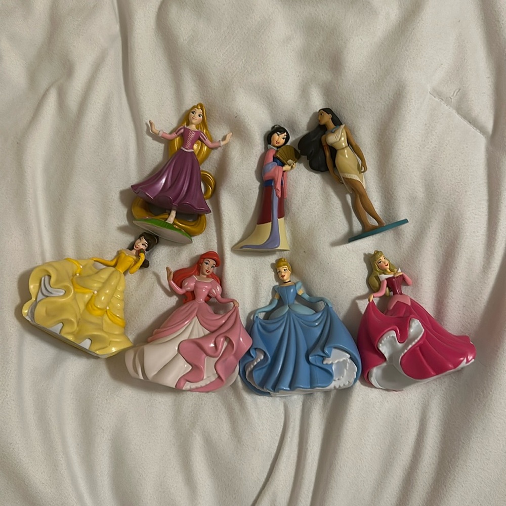 Disney princess figures